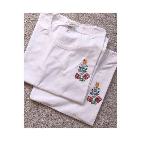 Hímzett női póló 3. 